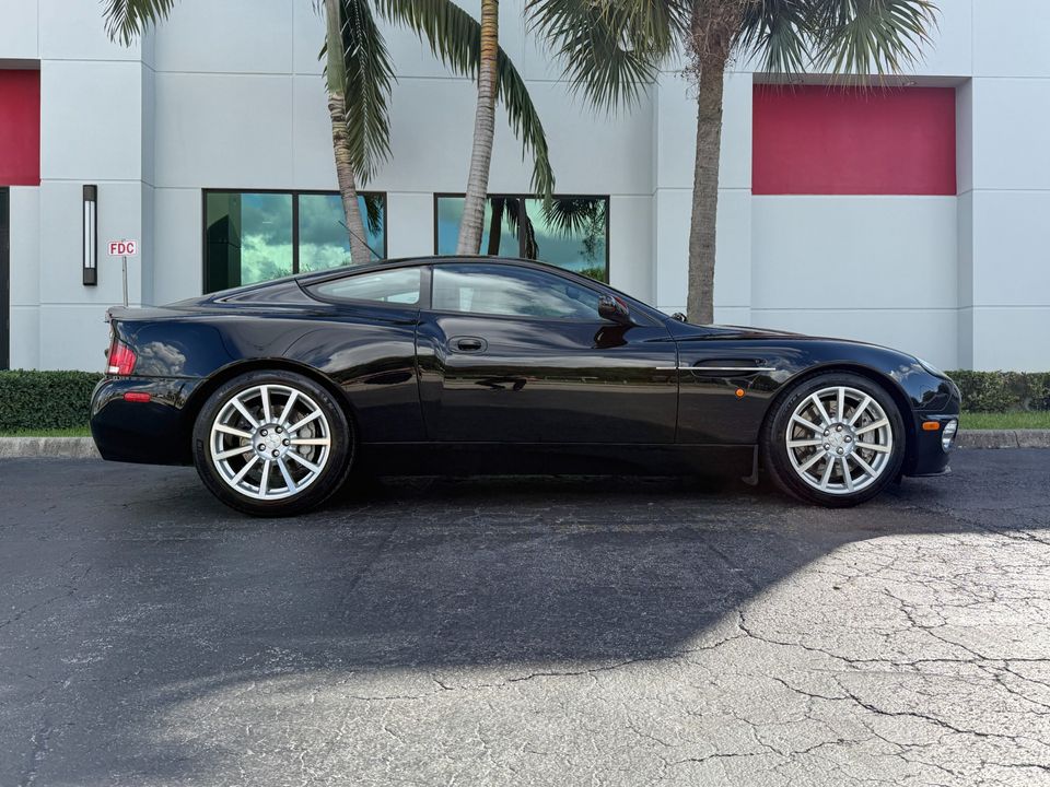 2006 Aston Martin V12 Vanquish