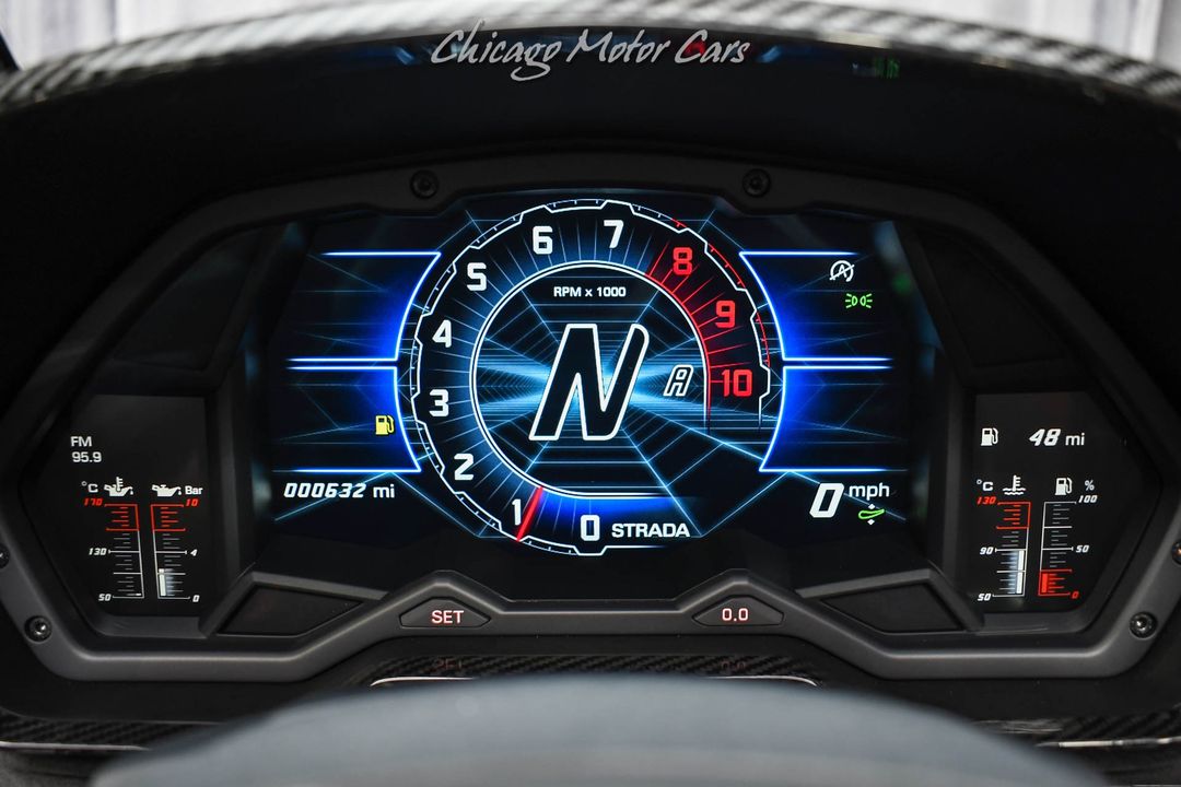 2022 Lamborghini Aventador