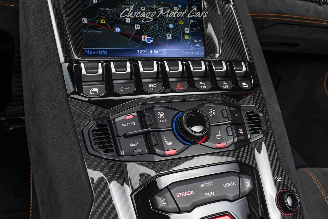 2022 Lamborghini Aventador