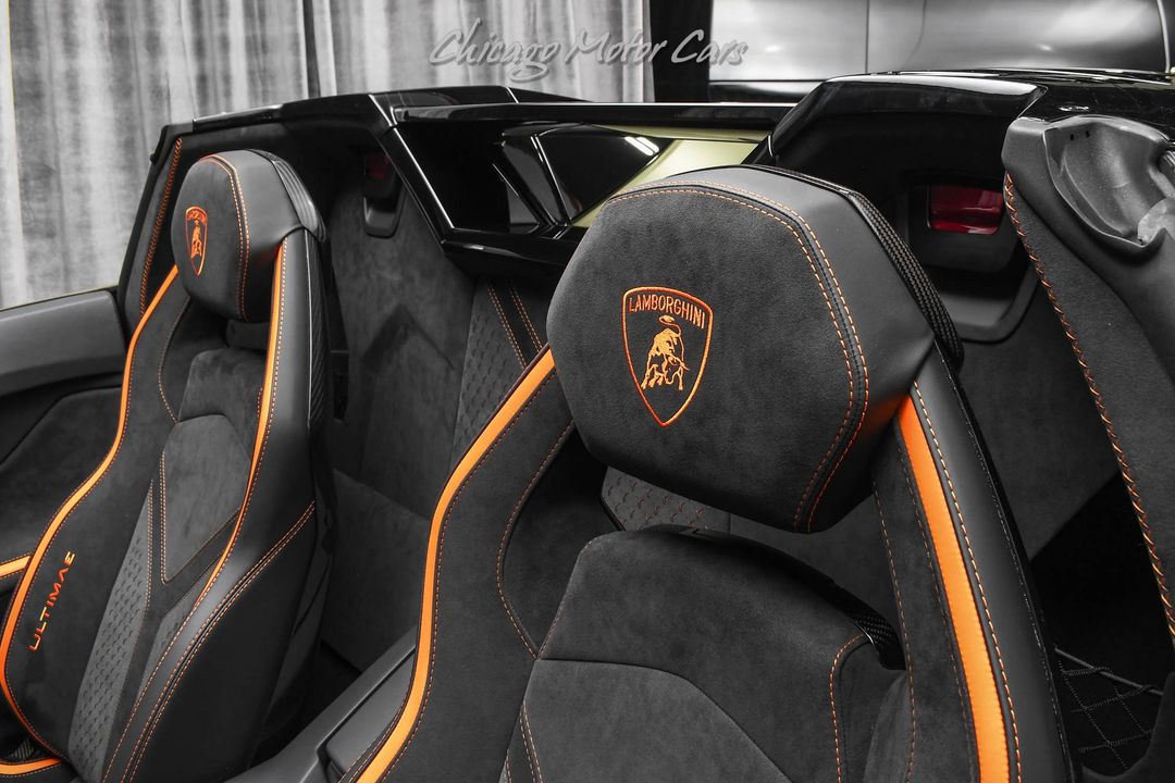 2022 Lamborghini Aventador