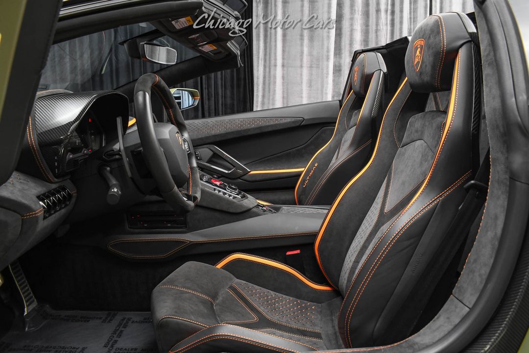 2022 Lamborghini Aventador