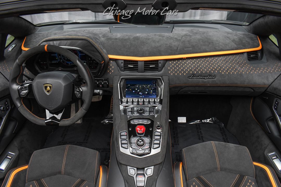 2022 Lamborghini Aventador