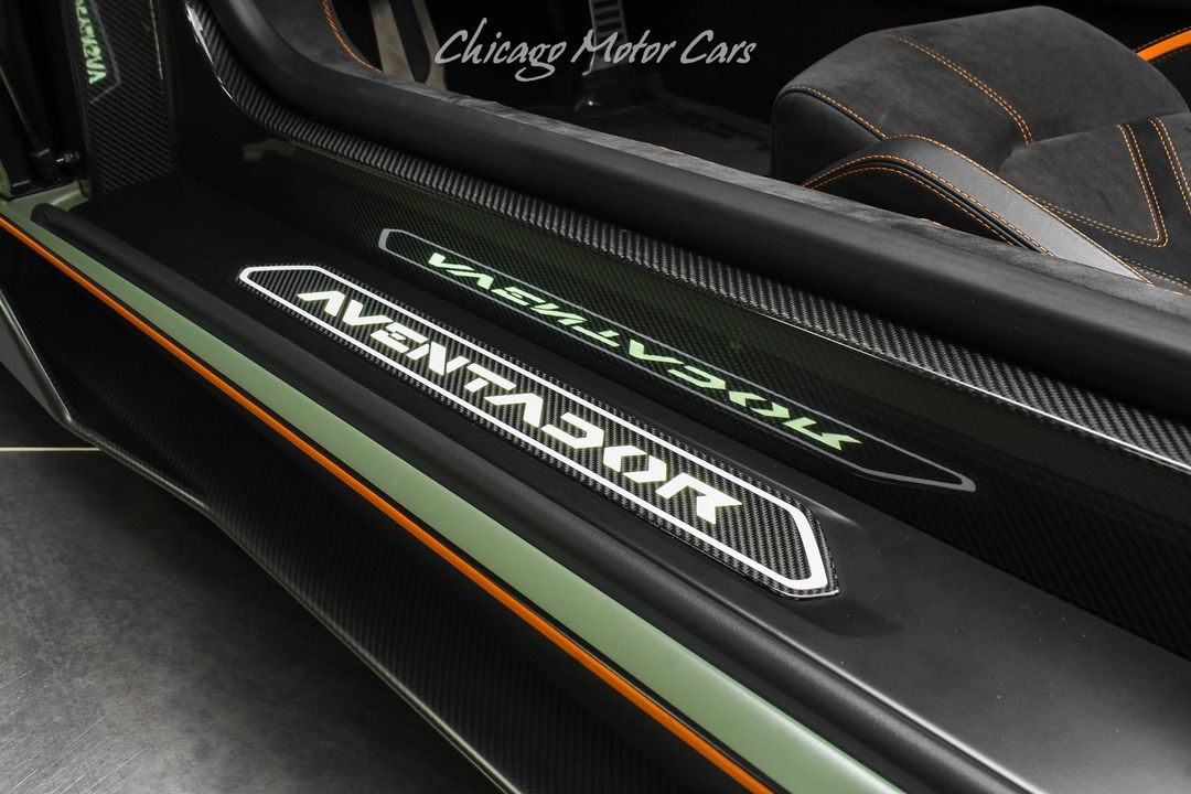 2022 Lamborghini Aventador