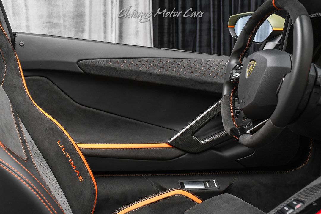 2022 Lamborghini Aventador