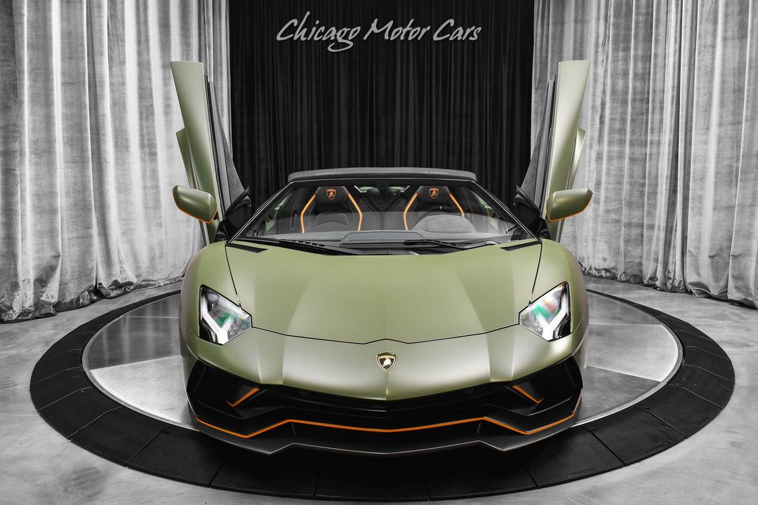 2022 Lamborghini Aventador