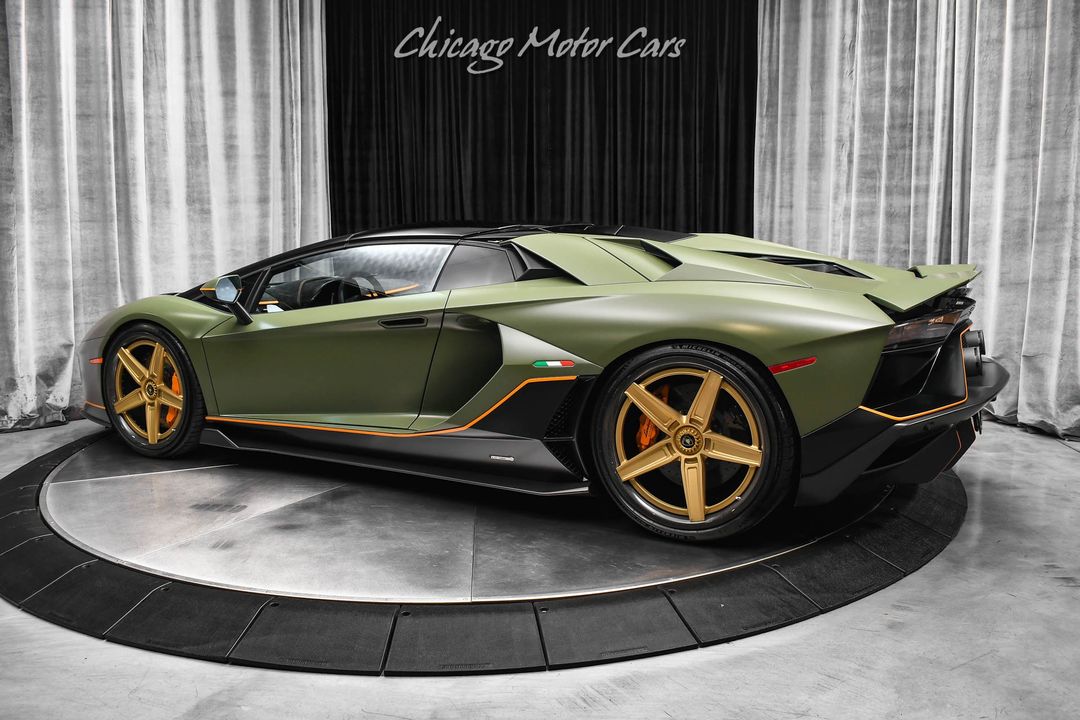 2022 Lamborghini Aventador