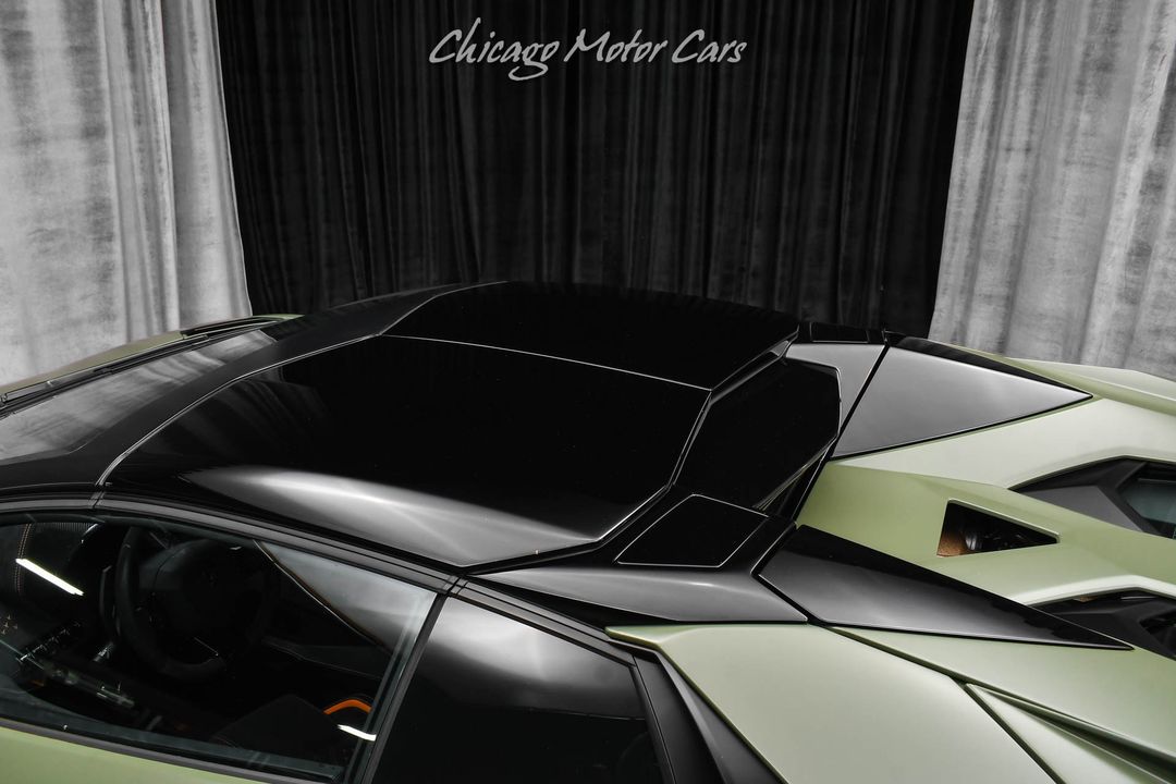 2022 Lamborghini Aventador