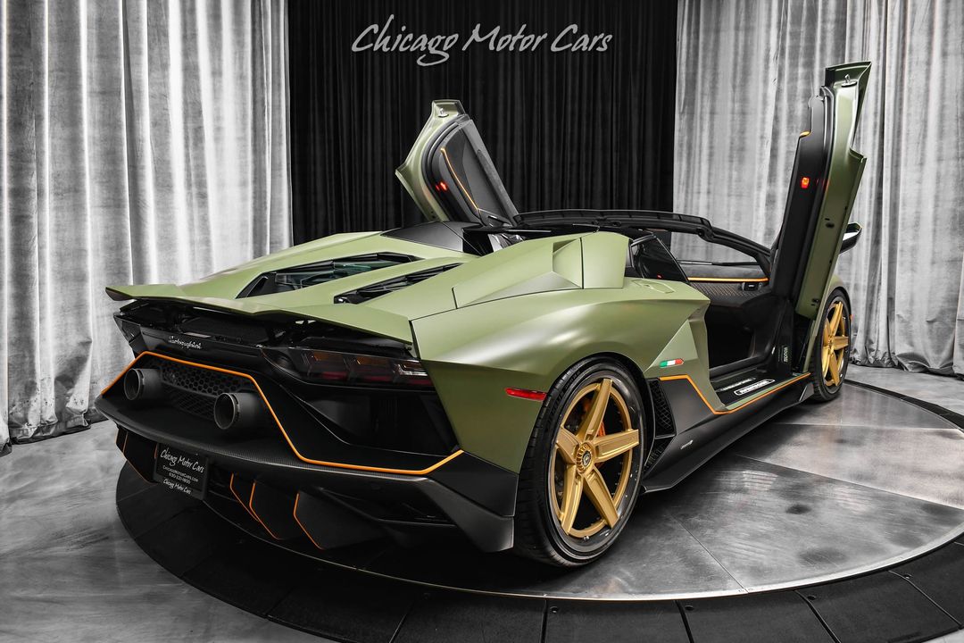 2022 Lamborghini Aventador