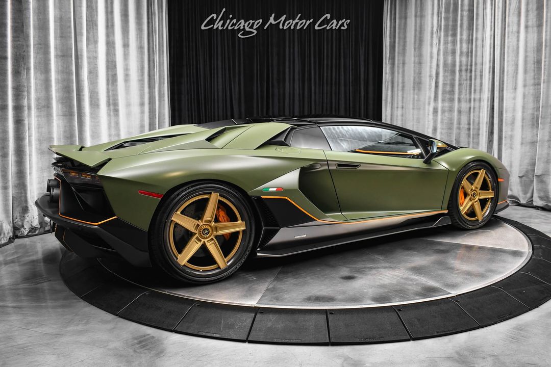 2022 Lamborghini Aventador