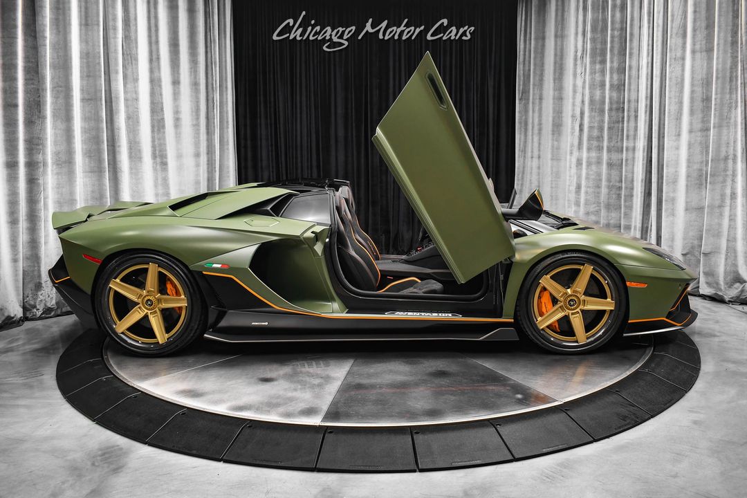 2022 Lamborghini Aventador