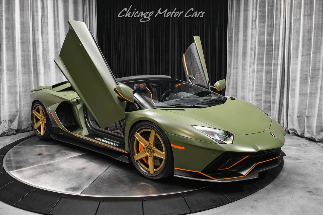 2022 Lamborghini Aventador
