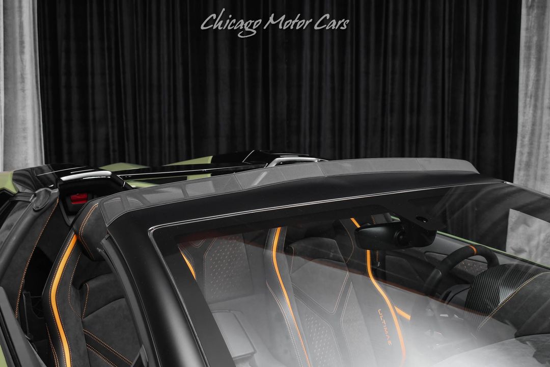 2022 Lamborghini Aventador