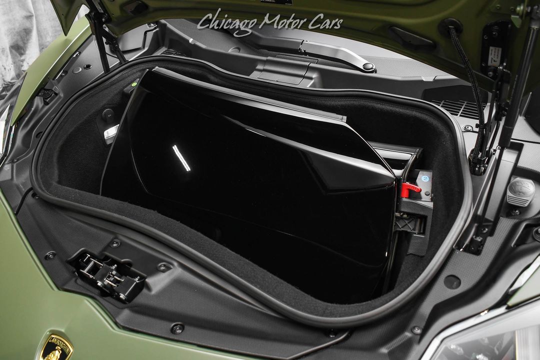 2022 Lamborghini Aventador