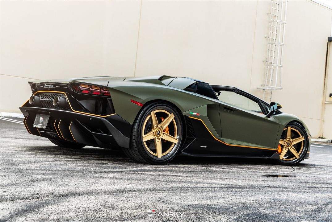 2022 Lamborghini Aventador