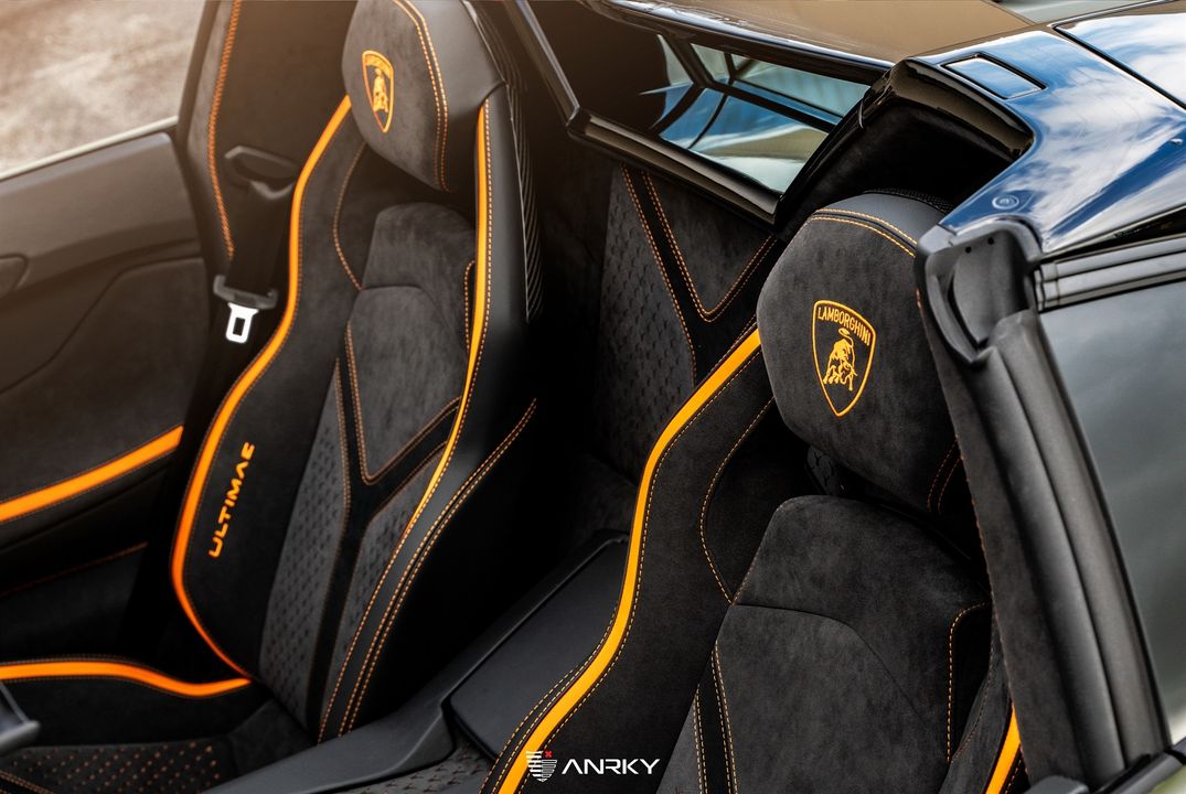 2022 Lamborghini Aventador