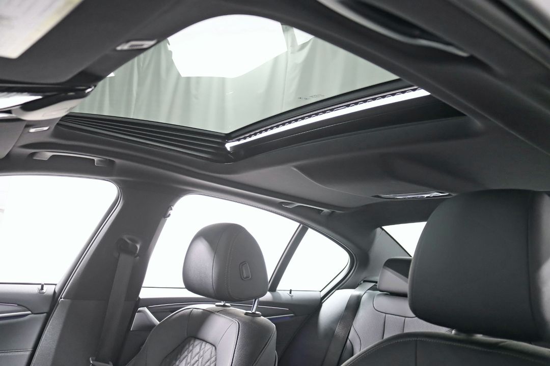 2022 BMW 5 Series