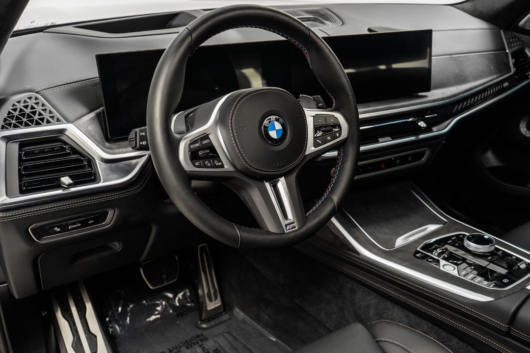 2025 BMW X7