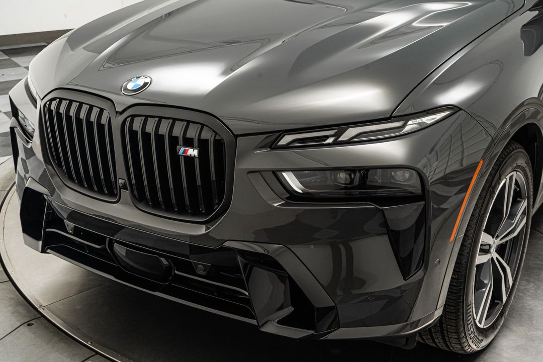 2025 BMW X7