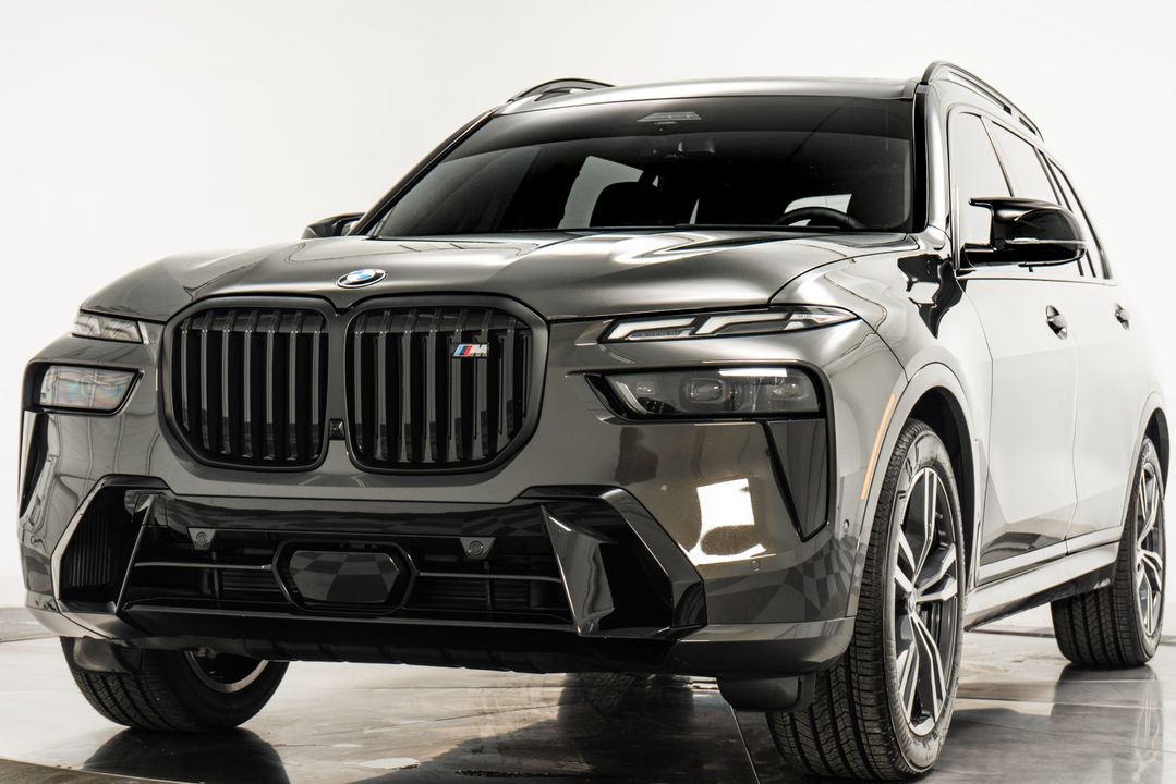 2025 BMW X7