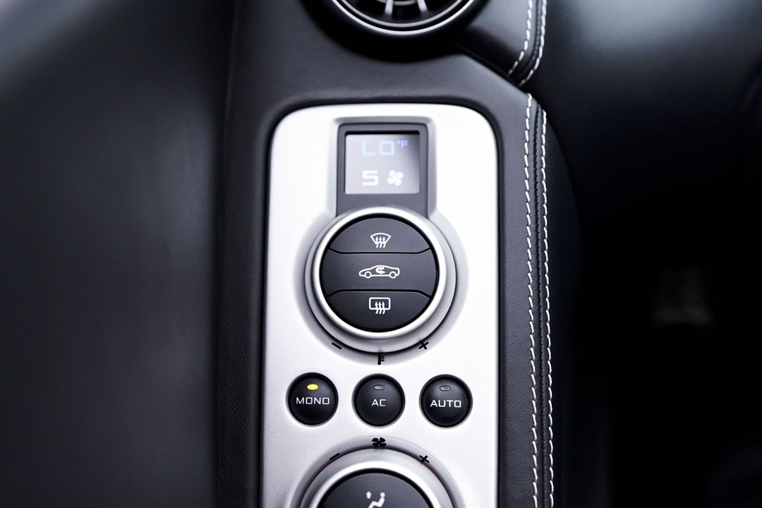 2015 McLaren 650S