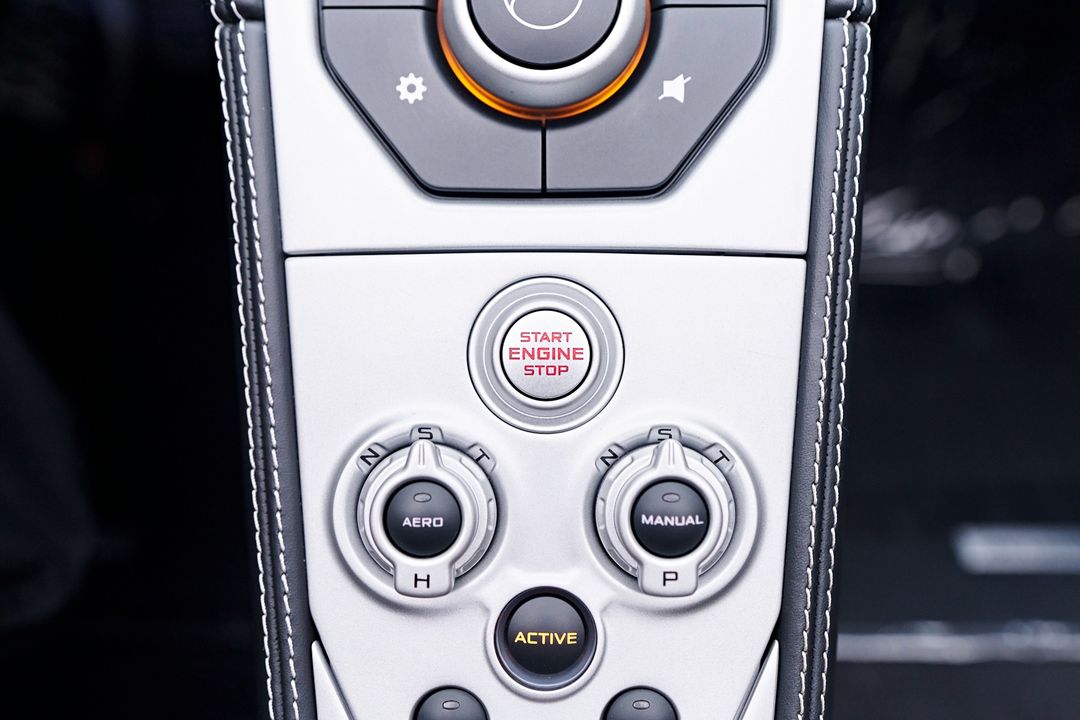 2015 McLaren 650S