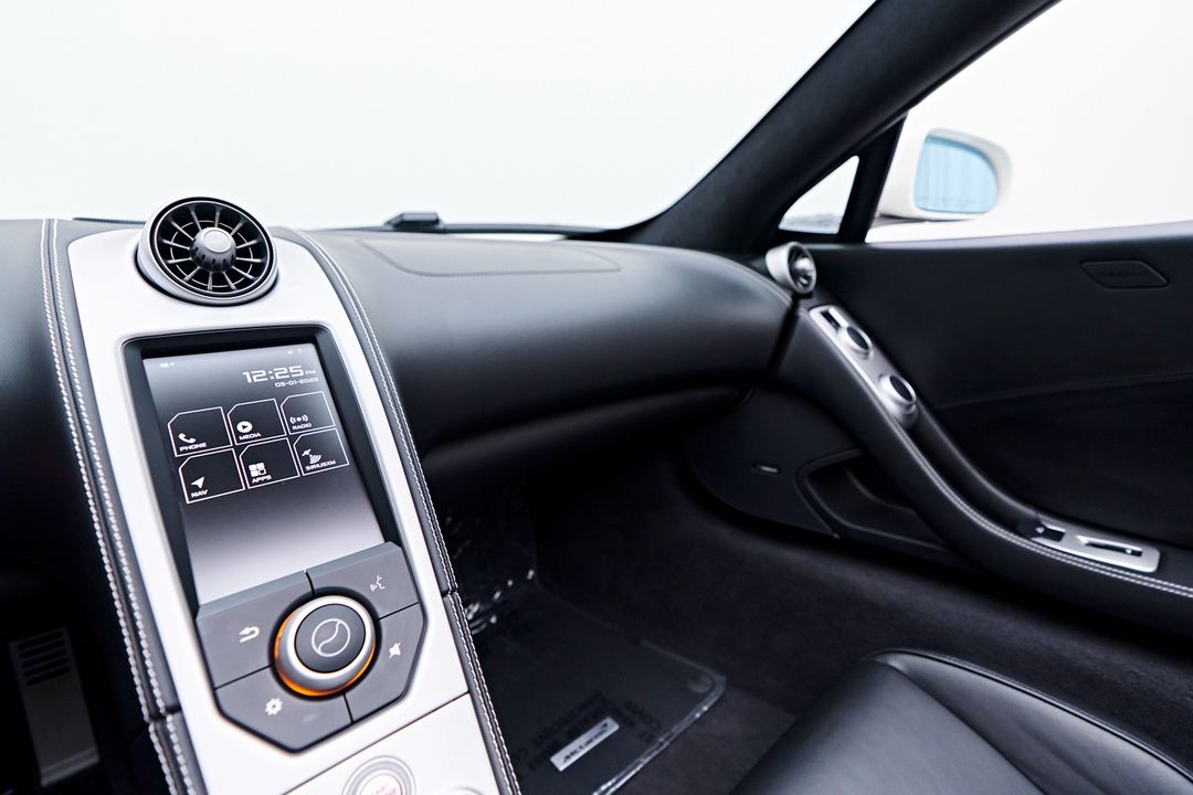 2015 McLaren 650S
