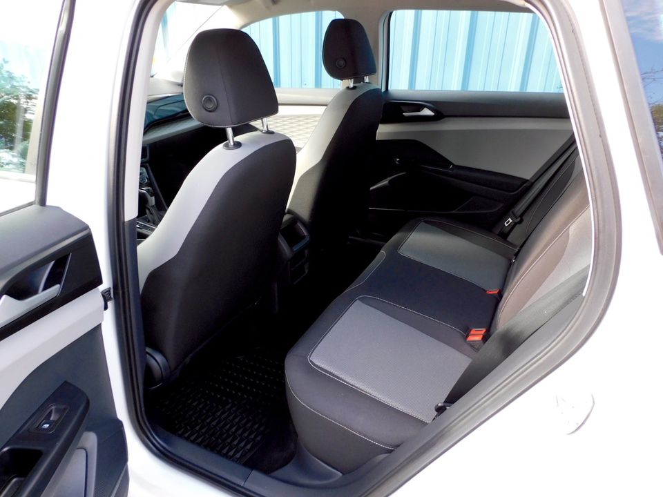 2023 Volkswagen Taos