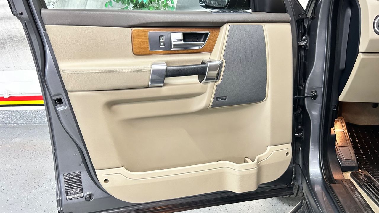 2016 Land Rover LR4