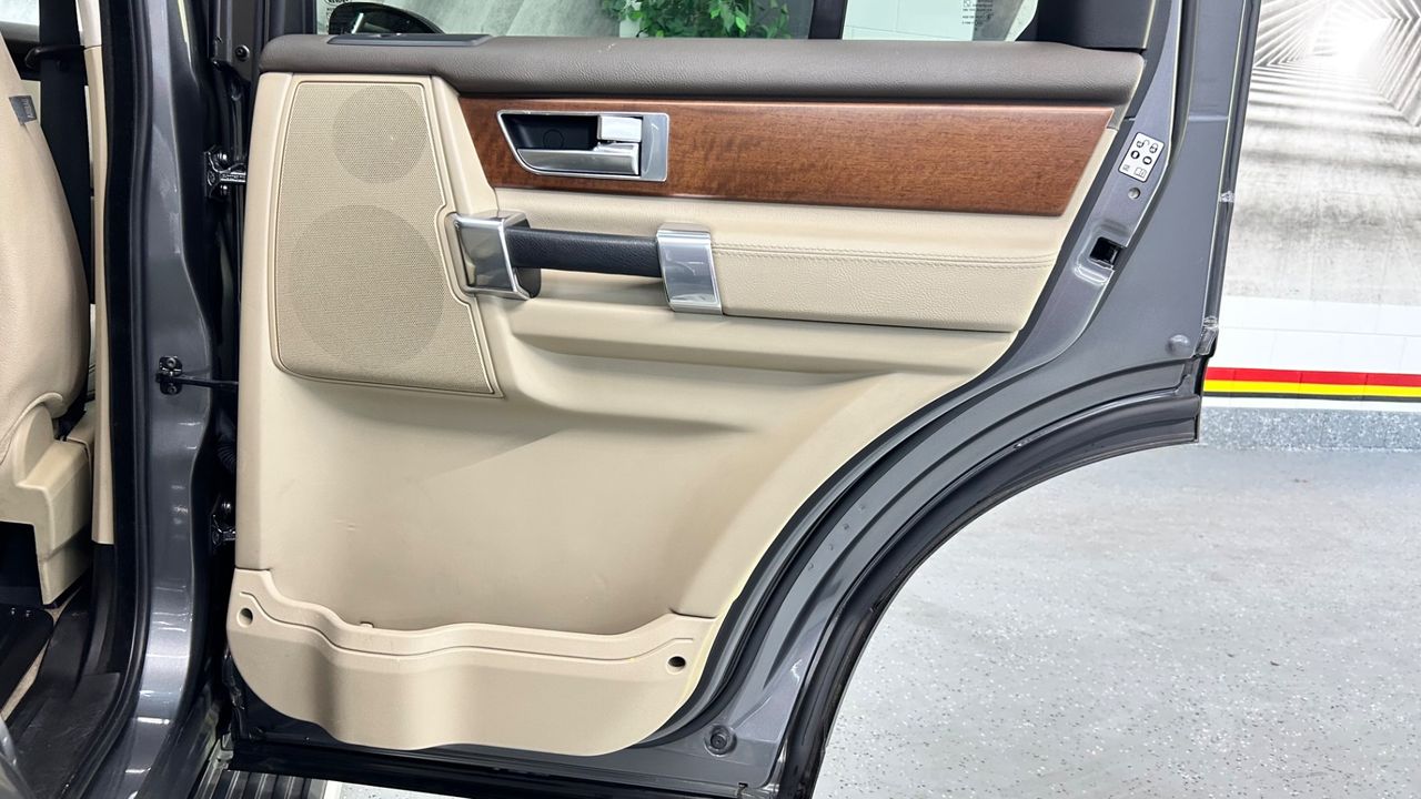 2016 Land Rover LR4