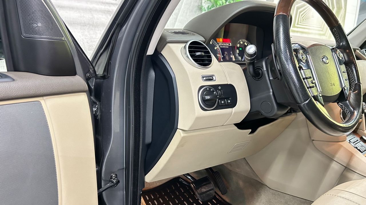 2016 Land Rover LR4