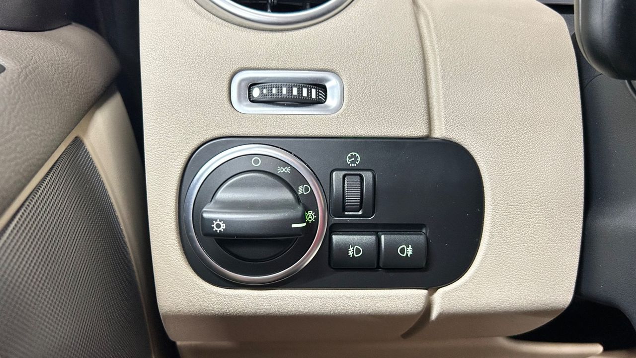 2016 Land Rover LR4