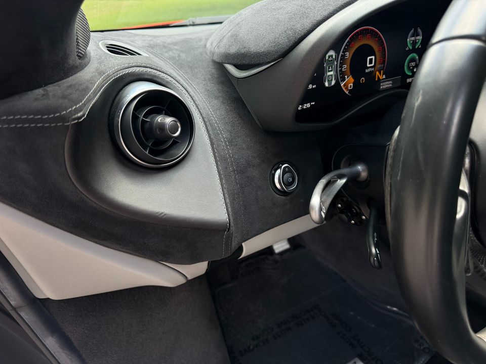 2017 McLaren 570S
