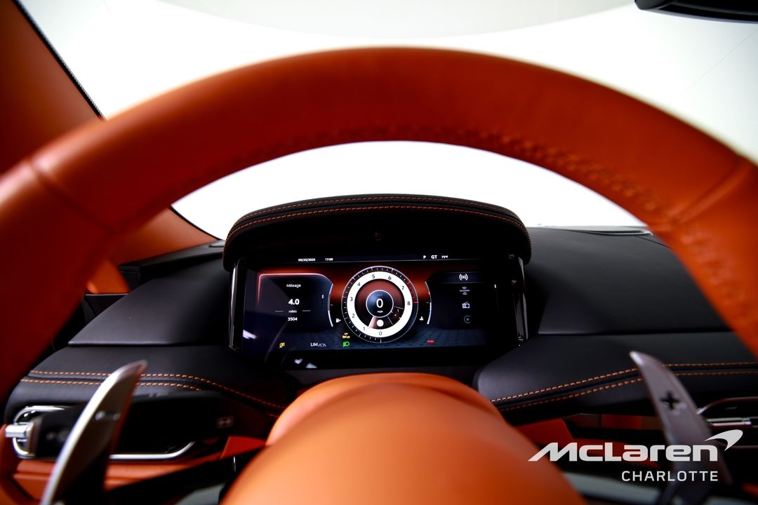 2024 Aston Martin DB12