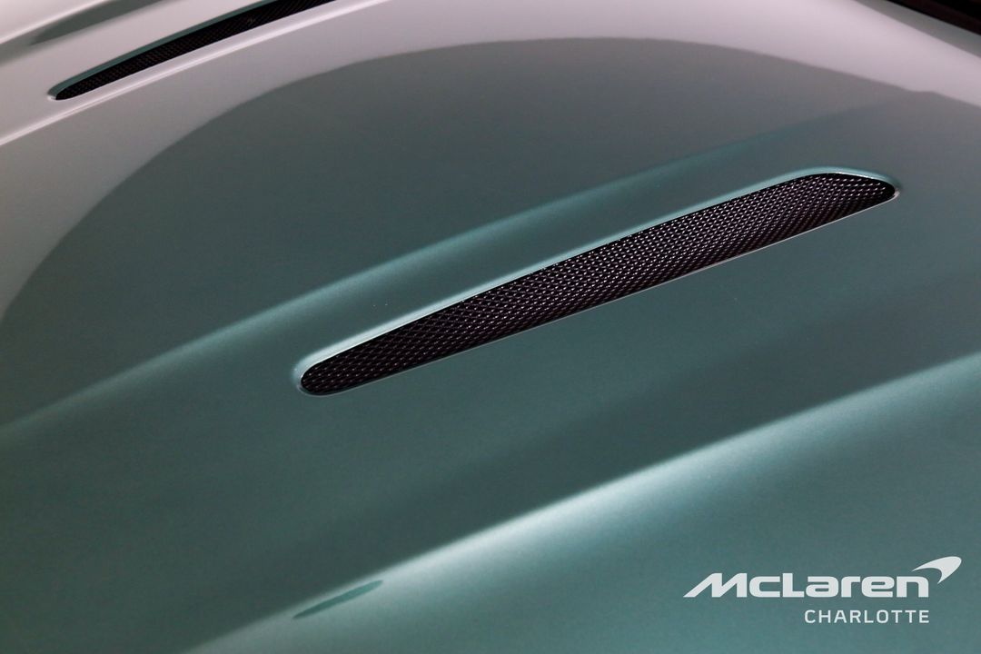 2024 Aston Martin DB12