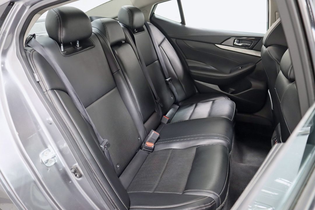 2022 Nissan Maxma