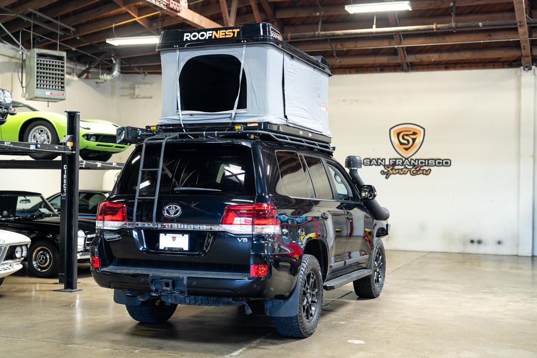 2019 Toyota Land Cruiser