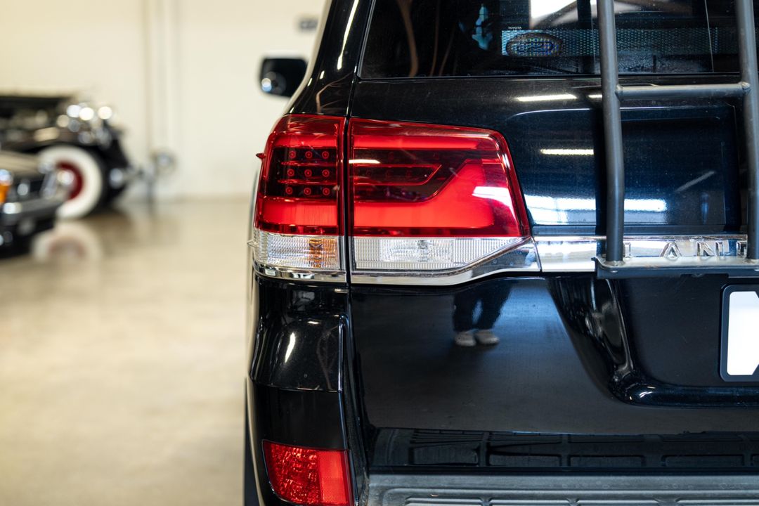 2019 Toyota Land Cruiser