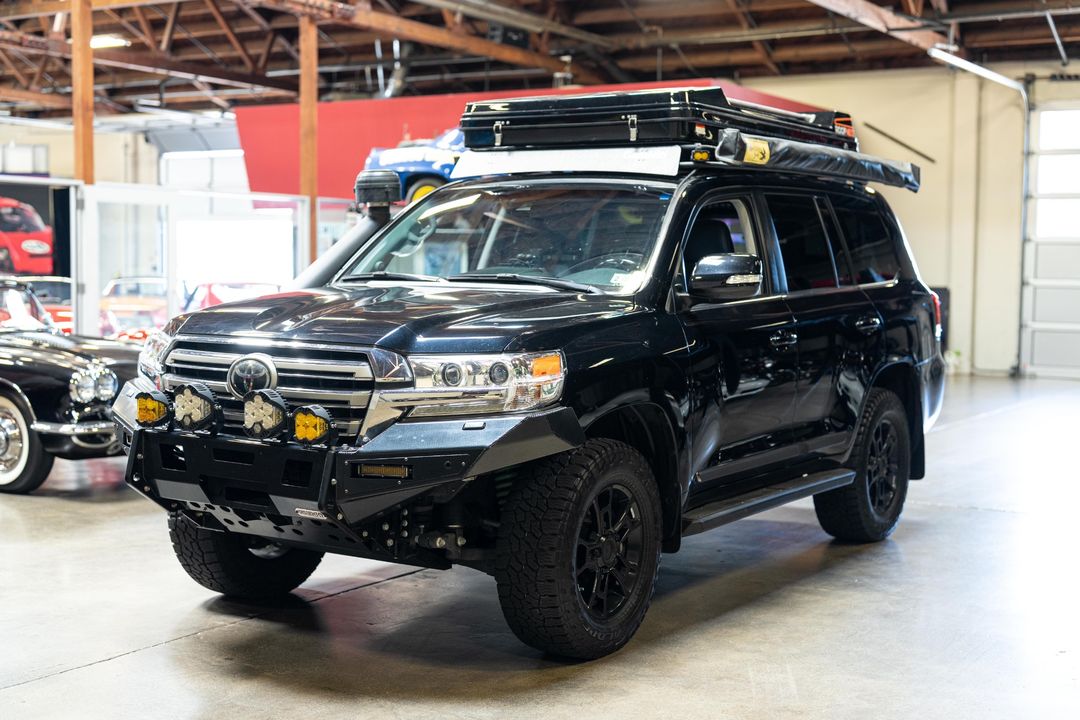 2019 Toyota Land Cruiser