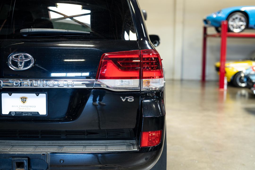 2019 Toyota Land Cruiser