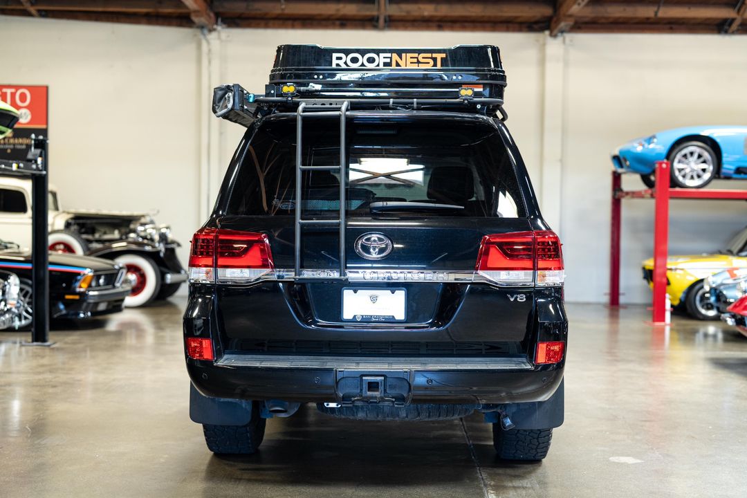 2019 Toyota Land Cruiser