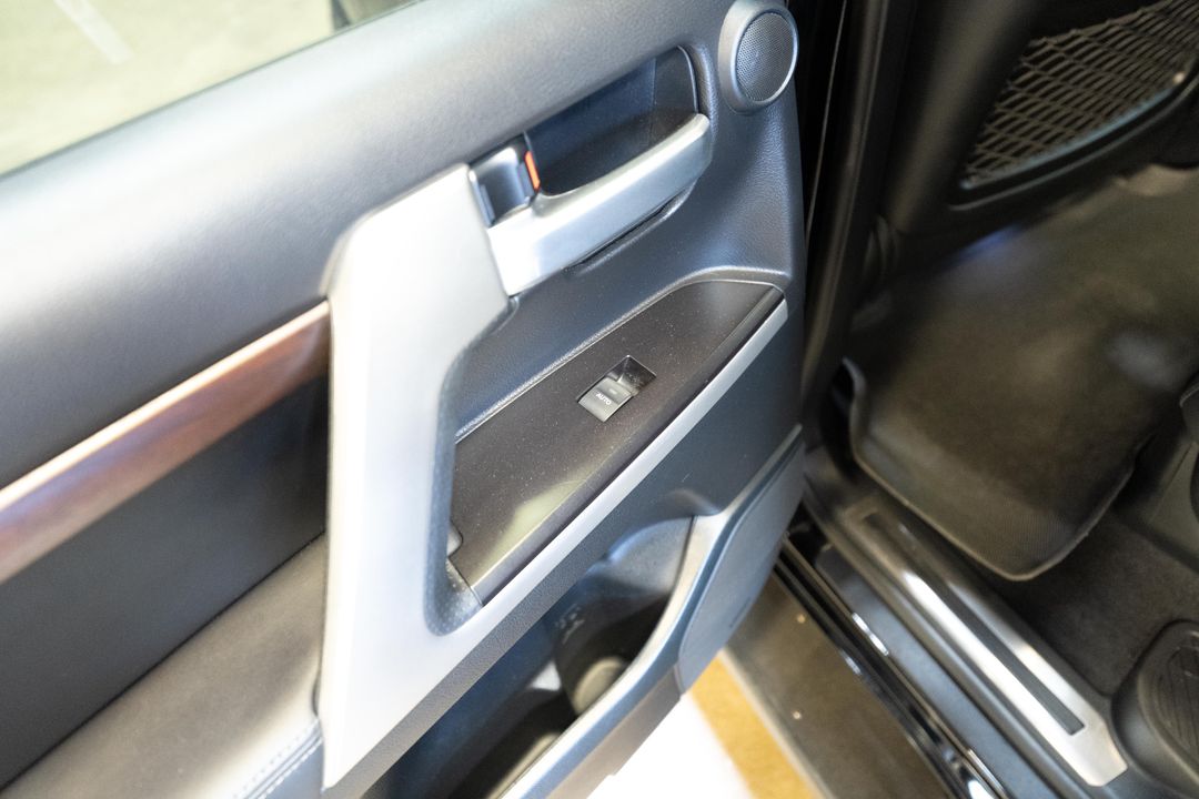 2019 Toyota Land Cruiser