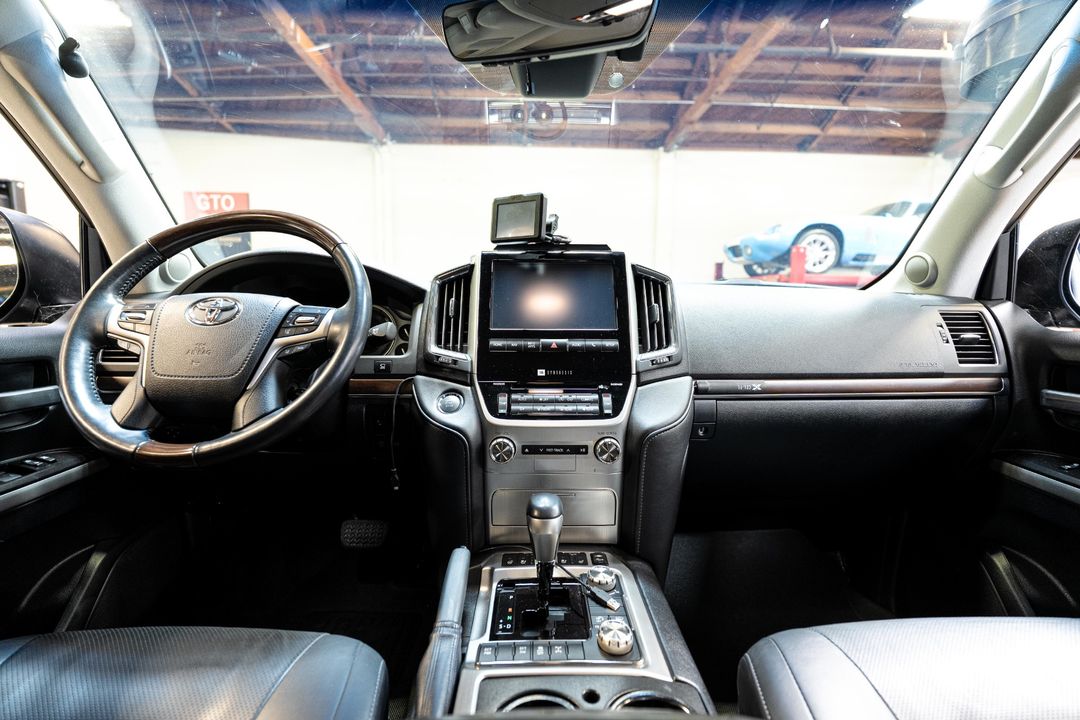 2019 Toyota Land Cruiser