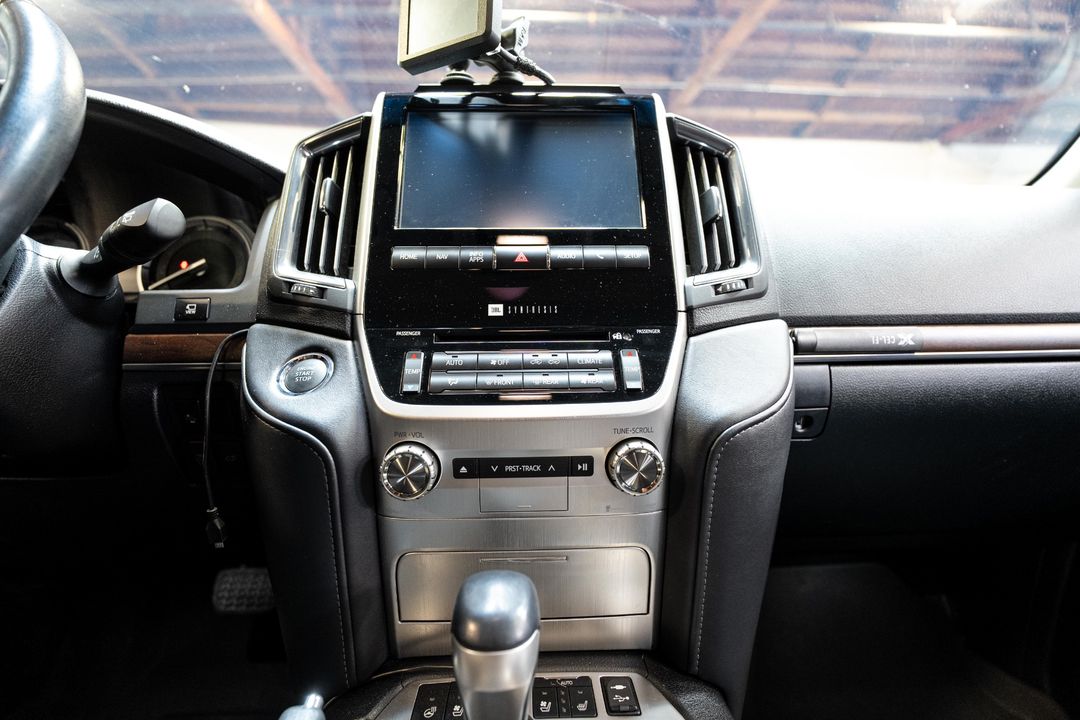 2019 Toyota Land Cruiser