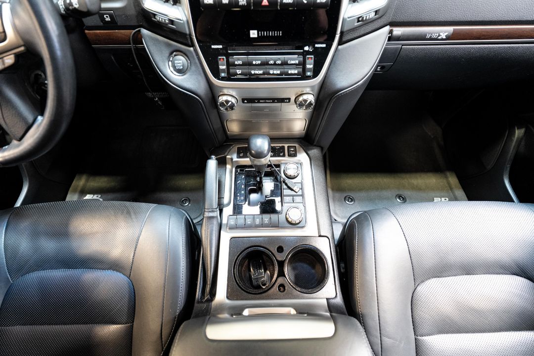 2019 Toyota Land Cruiser