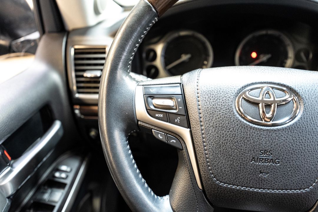 2019 Toyota Land Cruiser