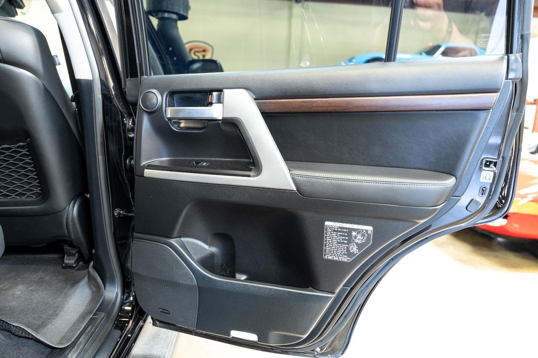 2019 Toyota Land Cruiser