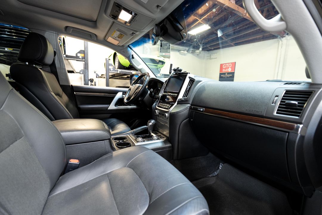 2019 Toyota Land Cruiser