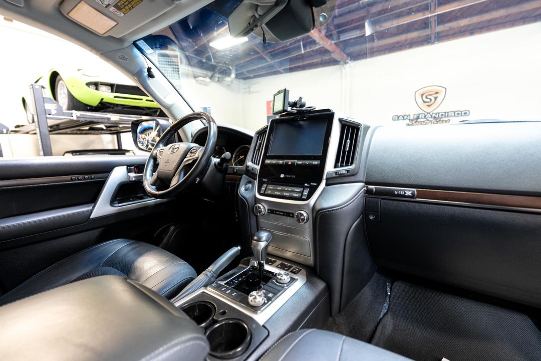 2019 Toyota Land Cruiser