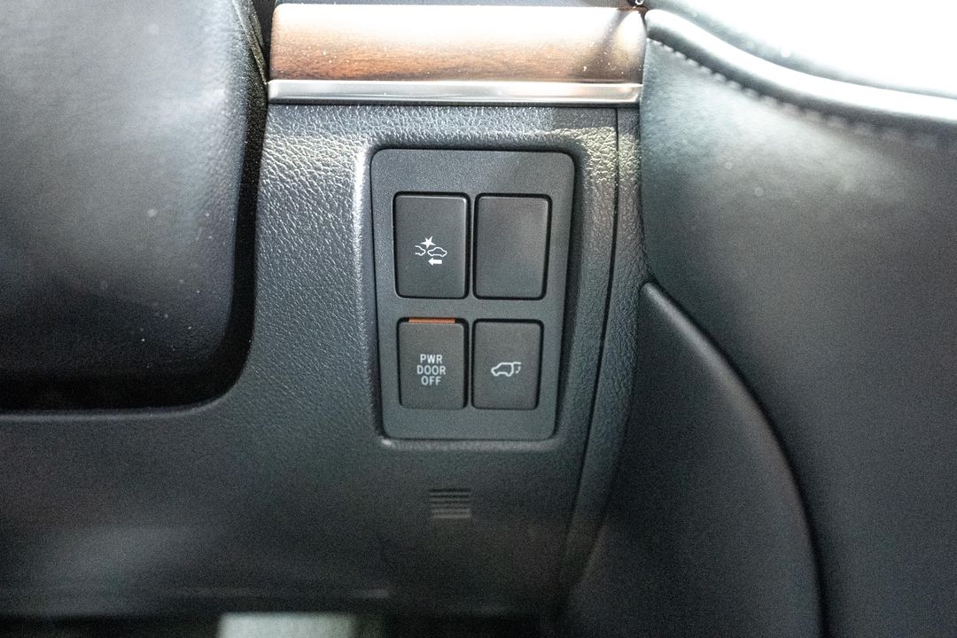 2019 Toyota Land Cruiser