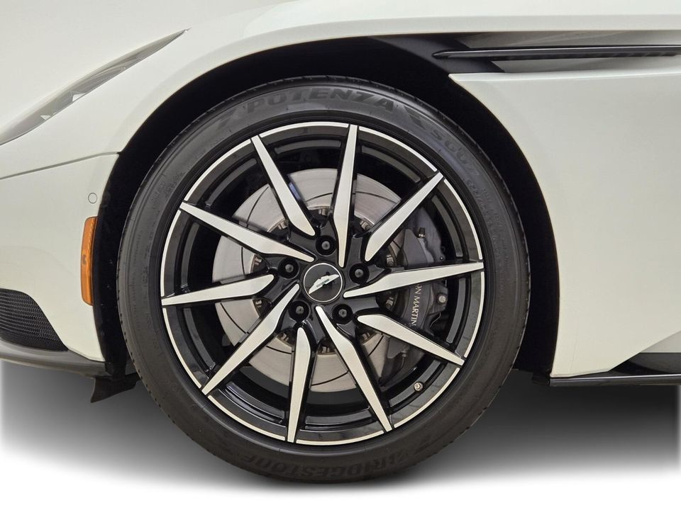 2021 Aston Martin DB11